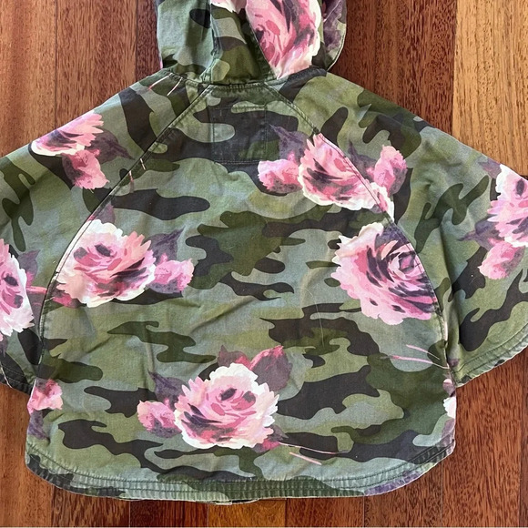 GAP Kids Floral camo parka poncho, Size 4T - Picture 7 of 7